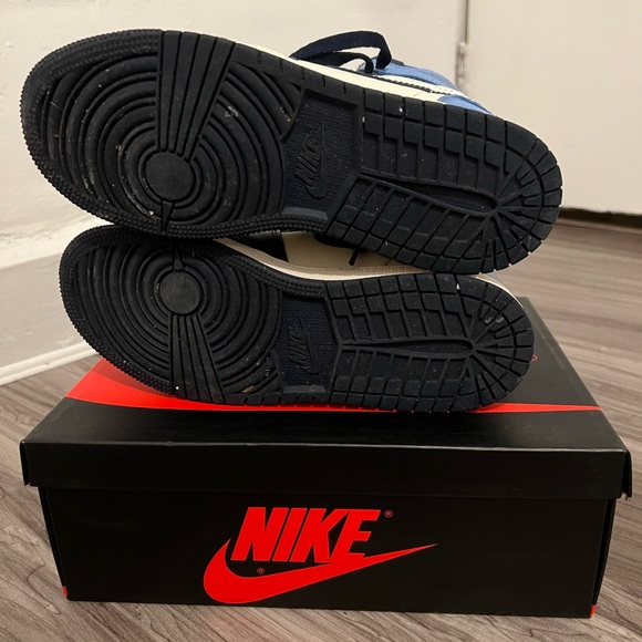 Jordan 1 Retro ‘Obsidian’ - Picture 6 of 6